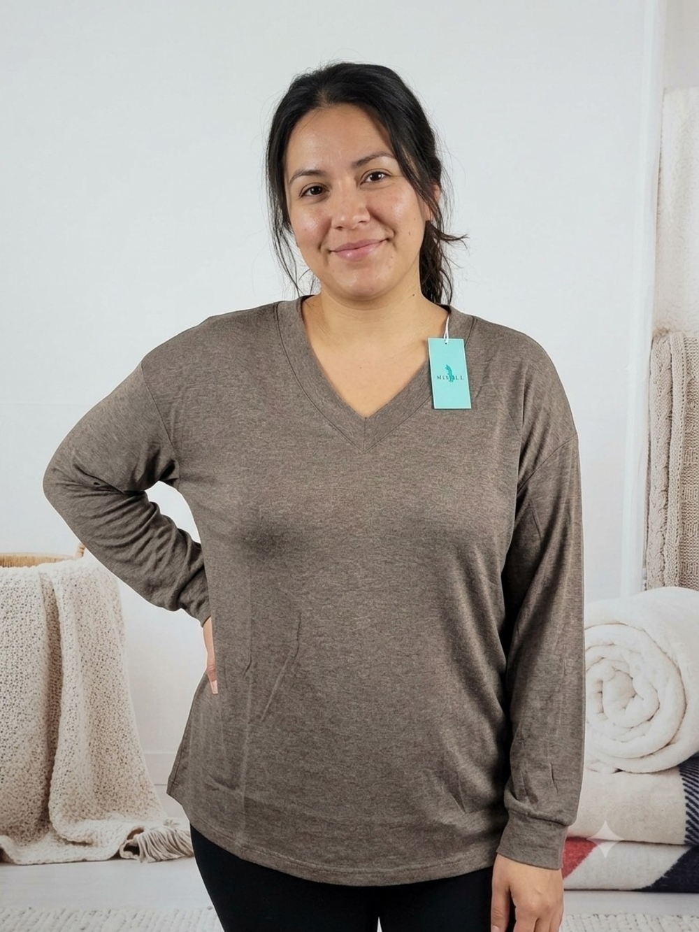 WIHOLL Women's Brown V-Neck Long Sleeve Tee.      Size M.     (WS 2)
